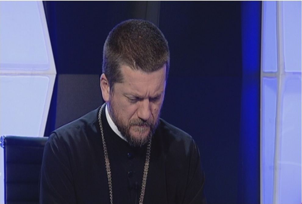 Перовић: Вучић није компетентан да одлучује како ће се црква понашати