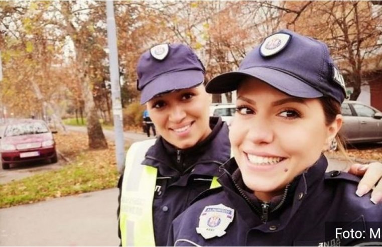 ЉЕПША СТРАНА ЗАКОНА: Фотографија двије српске полицајке одушевила друштвене мреже