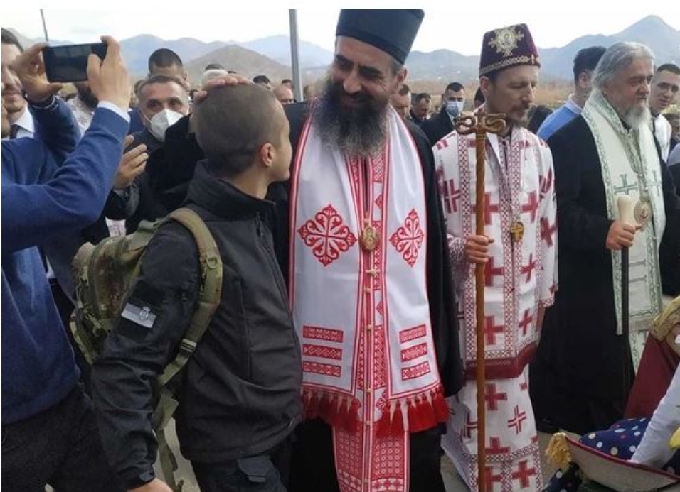 На испраћају епископу Атанасију био и један Албанац из Косовске Митровице