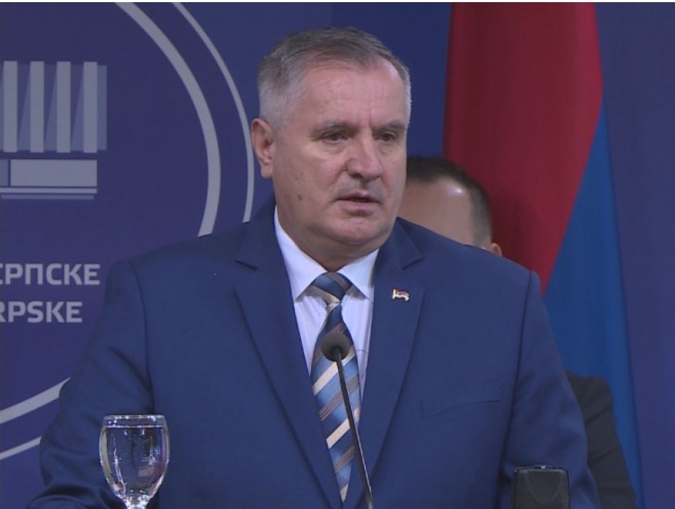 Премијер Српске задужује грађане и каже да је „поносан“