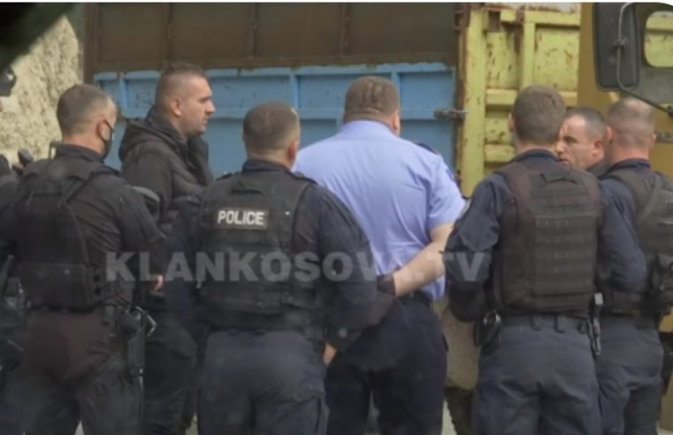 (ВИДЕО) Снимљен разговор косовских полицајаца и српских политичара: На сваку провокацију биће одговорено
