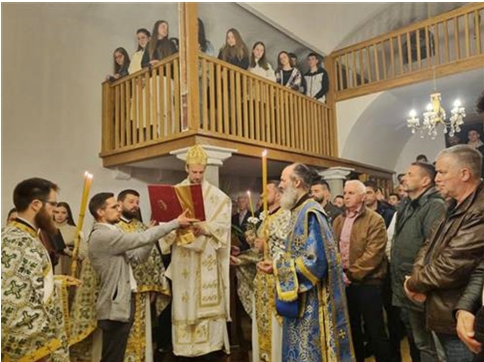 Владика Димитрије у Мостару: Људи да рашире срца и приме у њега Христа